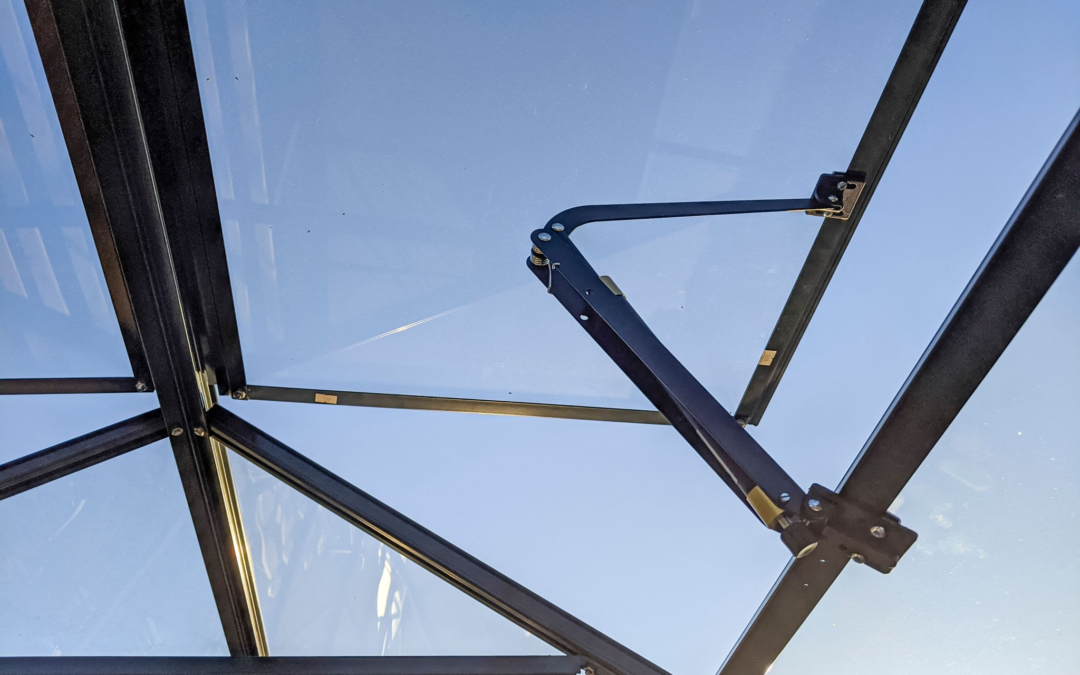 Automatic Greenhouse Roof Vent Powered by a Linear Actuator
